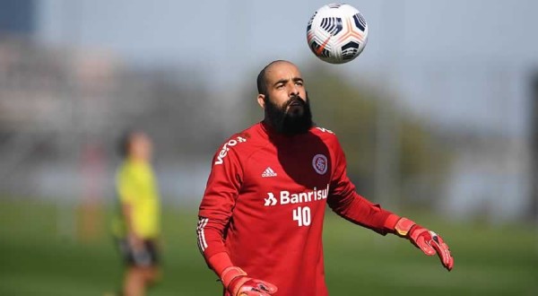 Bahia tenta contratação de goleiro Danilo Fernandes, do Internacional