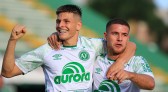 Perotti alcança o posto de maior artilheiro do Brasil