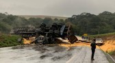 Grave acidente envolve caminhões entre Mariópolis e Pato Branco; uma pessoa morreu