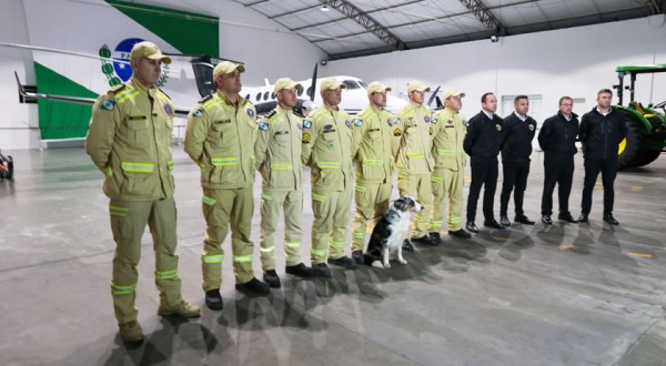 Bombeiros do Paraná embarcam para missão de busca e resgate na Venezuela após terremoto