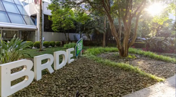 Estado concentra R$ 360 milhões em financiamentos do BRDE nos primeiros meses de 2026