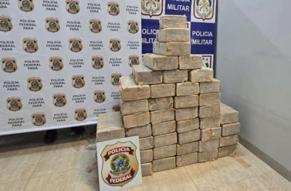 Avião com 424 kg de cocaína avaliada em R$ 200 milhões cai em fazenda no Pará