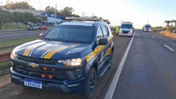 Acidente na BR-277 deixa motociclista ferido após colisão com caminhonete