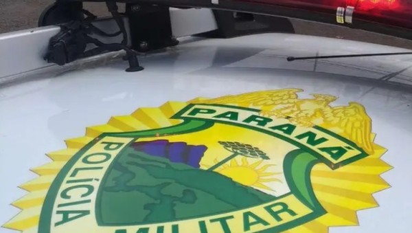 PM apreende veículo com 450 garrafas de vinho de descaminho após perseguição