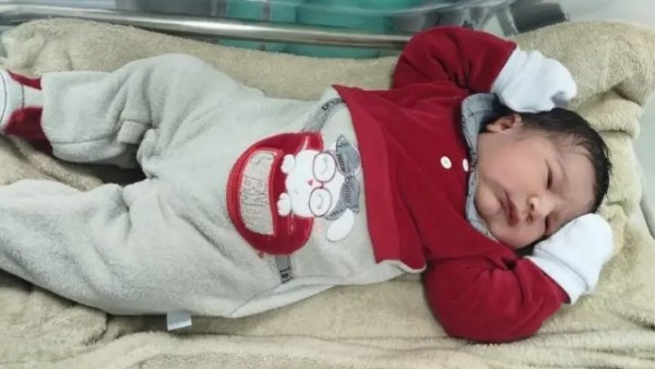 Nascimento de bebê de 4,8 kg marca recorde no HGI