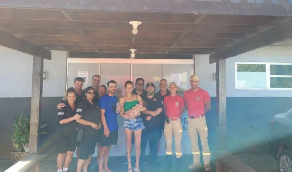 Policial civil salva bebê que estava engasgado