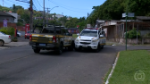 Homem mata a tiros pai, irmão e PM, deixa 9 feridos e é achado morto dentro de casa