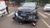 Colisão entre carro e moto deixa motociclista com fratura exposta