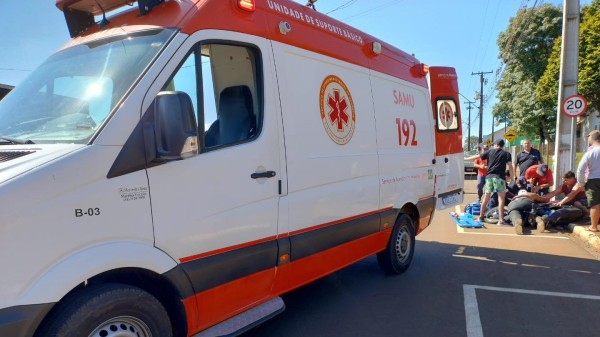 Jovem fica ferido após colisão entre motocicleta e Gol em Clevelândia