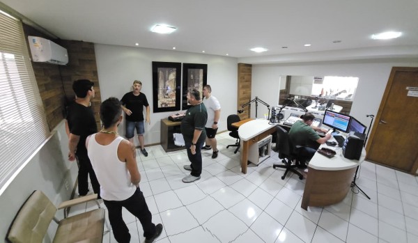 Curso capacita novos técnicos de som para produções culturais