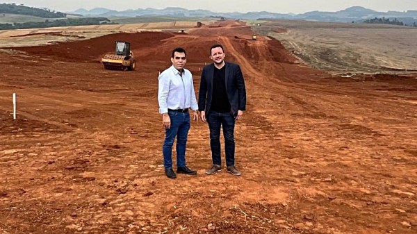Prefeito em exercício visita obras do novo aeroporto