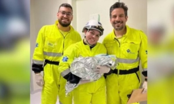 Seis dias após chorarem por morte de criança, socorristas fazem parto no mesmo local no PR