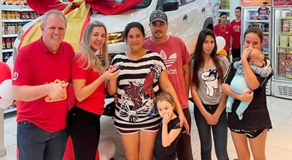 Mano Manfroi sorteou primeiro veiculo da Promoção Semanou