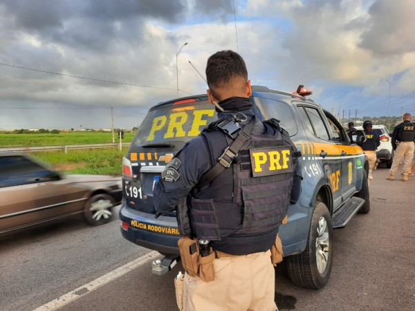 PRF prende homem com mandado de prisão por estupro na BR 373 em Coronel Vivida