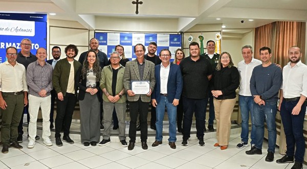Câmara homenageia Vilmar Mazzetto
