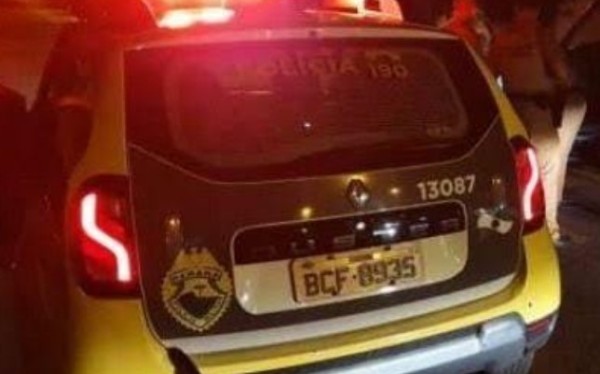 Briga em bar termina com duas mulheres esfaqueadas e uma presa