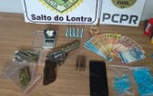 Policial  Cinco pessoas são presas durante operação contra o tráfico de drogas