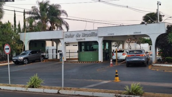 Moraes nega pedido para Javier Milei visitar Bolsonaro em casa