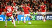 Flamengo empata com o Internacional no Beira-Rio e vê Palmeiras abrir vantagem na liderança