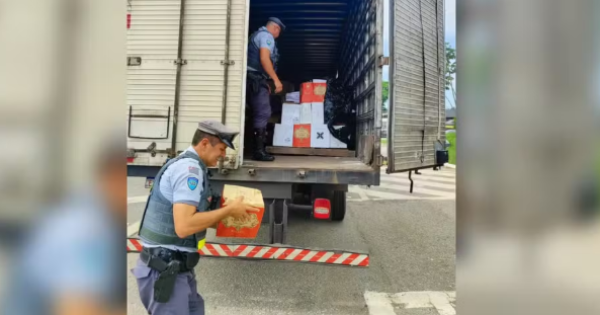 Caminhão carregado em Barracão é apreendido em SP com mais de R$ 4 milhões em produtos ilegais