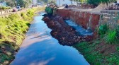 Prefeitura inicia reconstrução de muro de contenção às margens do Rio Lonqueador