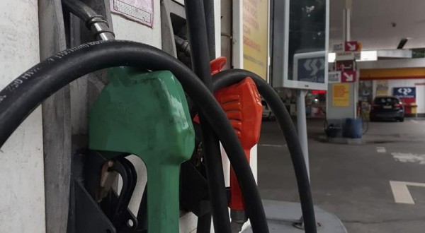 Petrobras informa novo aumento no preço da gasolina nas refinarias