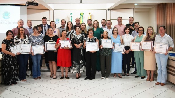Mulheres são homenageadas com moção de aplausos no legislativo beltronense