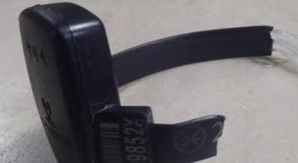 Homem é preso após romper tornozeleira eletrônica durante atendimento por som alto