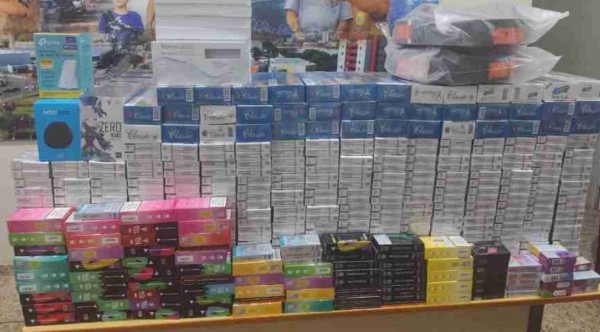 Contrabando transportado em ônibus é apreendido pela Cavalaria da PM 