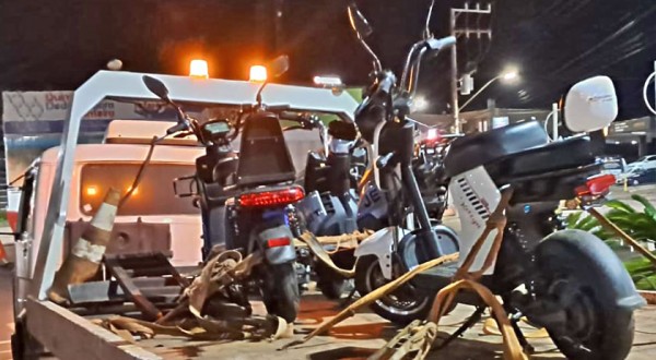 Polícia Militar apreende três veículos elétricos modificados conduzidos por adolescentes