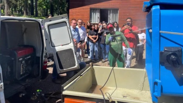 Francisco Beltrão lança sistema com "kit limpeza" para higienização de contentores de lixo