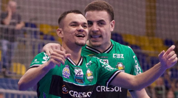Marreco vence o CAD Guarapuava por 4 a 2 e segue na vice-liderança do Paranaense