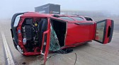 Carro capota após acidente na BR-163