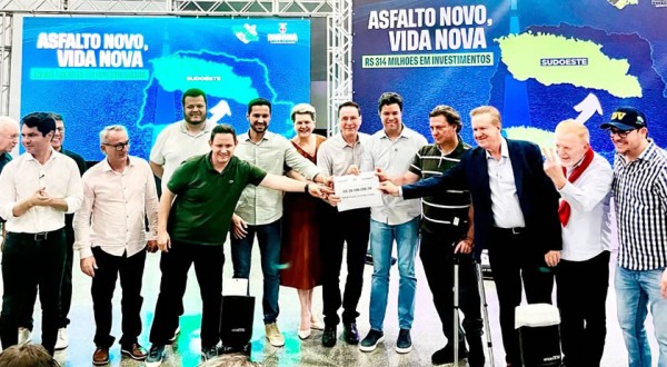 Município vai asfaltar todas as ruas de terra da cidade, com apoio do Governo do Estado