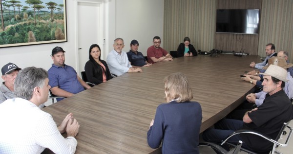 Parceria entre prefeitura e Itaipu prevê asfalto em regiões do interior do município