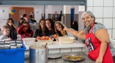 Merenda escolar: rede estadual serve três refeições por dia e produtos da agricultura familiar