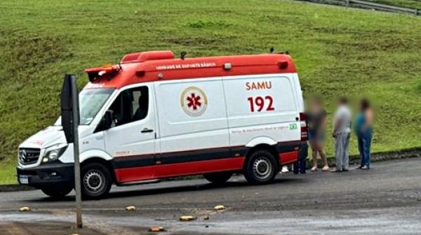 Ciclista fica ferido após colisão com veículo