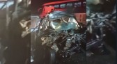 Batida frontal entre carro e ônibus deixa dois mortos