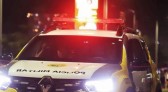 Mulher sofre graves ferimentos e tem dedo amputado após ser agredida pelo sobrinho em bar