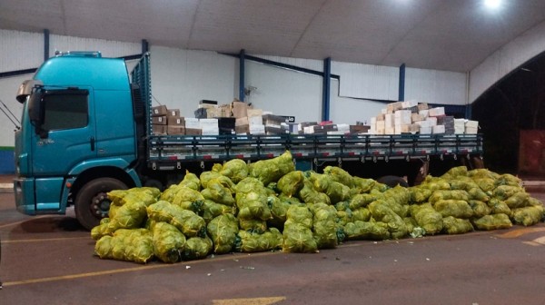 Caminhão carregado com vinhos e azeites é apreendido na fronteira