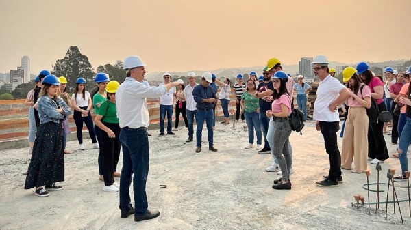 Servidores municipais visitam a nova prefeitura