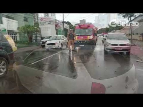 Jovem fica ferido em acidente de trânsito no Centro de Francisco Beltrão