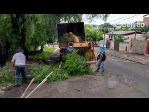 Temporal causa alagamentos e destruição em Francisco Beltrão