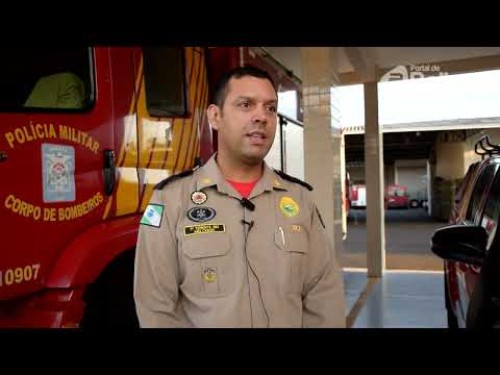 Bombeiro fala sobre resgate de caminhoneiro vítima de tombamento na 280