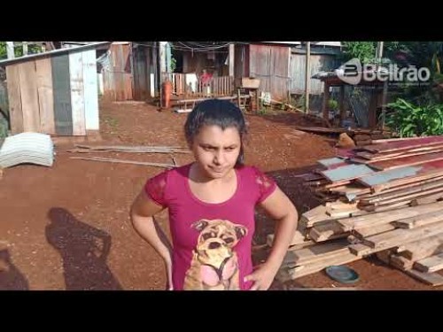 Moradores que tiveram casas interditadas querem solução da prefeitura